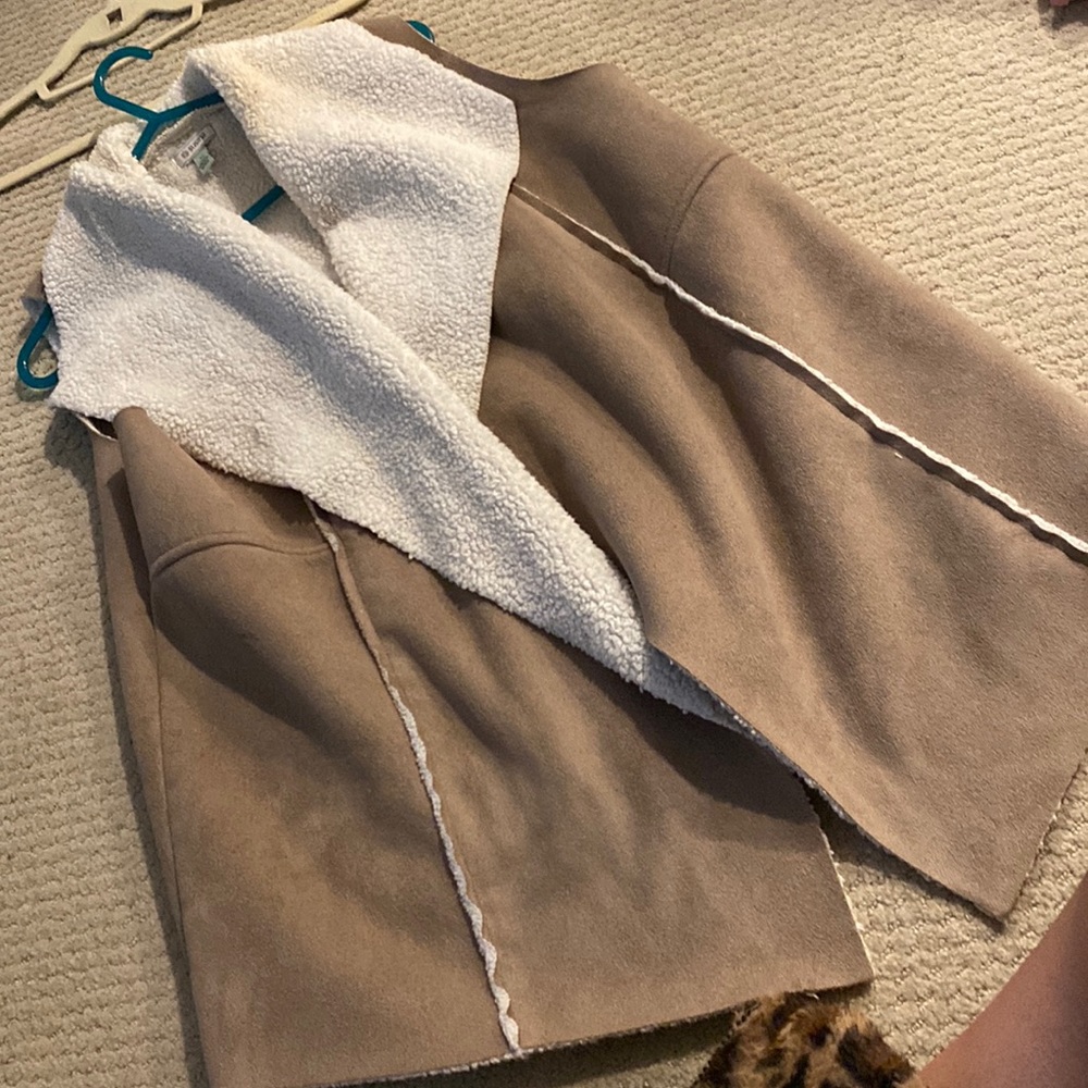 Vest size M
